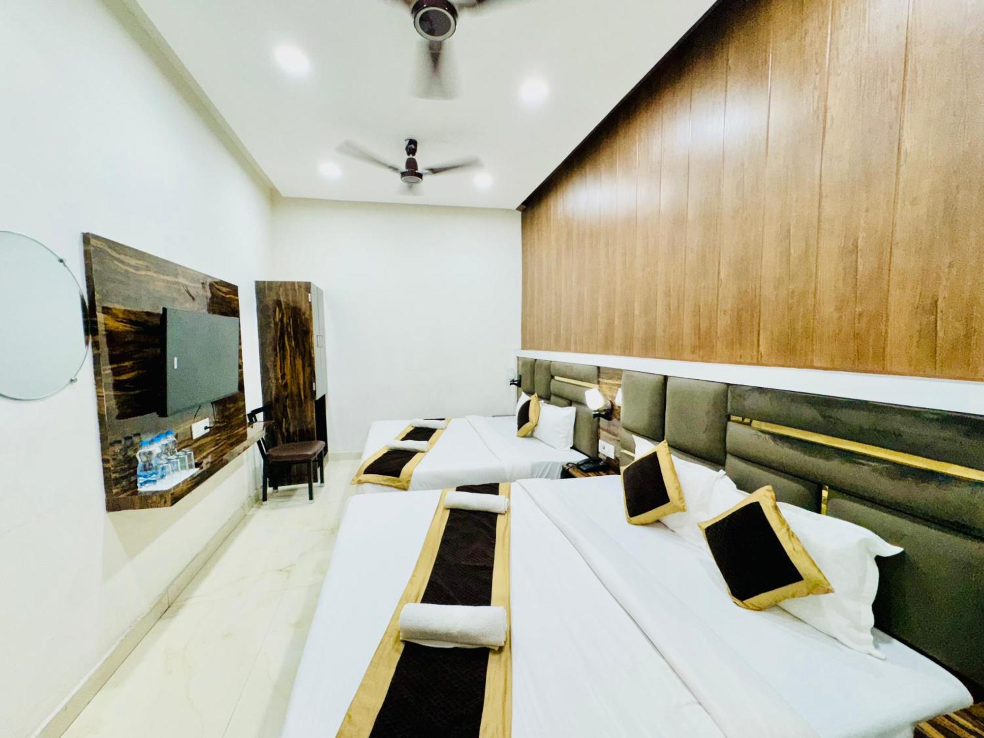 Hotel Gs Amritsar 200 Mtr From Golden Temple Exterior foto